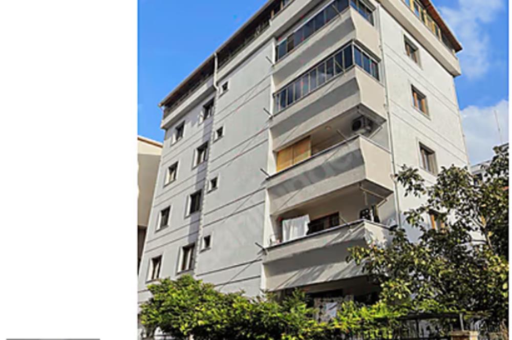 ATALAR MERKEZDE MARMARAY VE E-5 YAKIN BALKONLU KATTA TEK