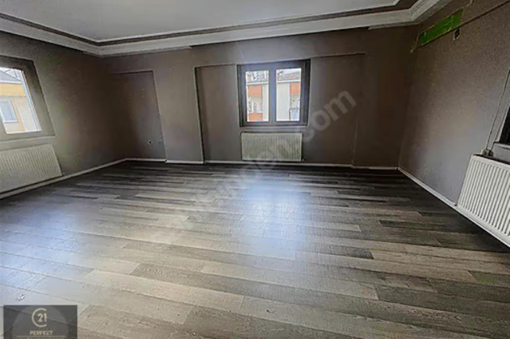 ATALAR MERKEZDE MARMARAY VE E-5 YAKIN BALKONLU KATTA TEK