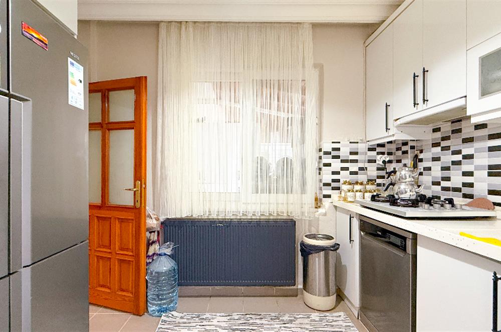 C21 BAL'DAN KUVAYİ MİLLİYE'DE CADDE ÜZERİ SATILIK VİLLA