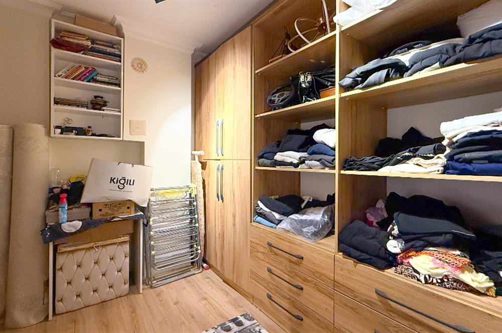 C21 BAL'DAN KUVAYİ MİLLİYE'DE CADDE ÜZERİ SATILIK VİLLA