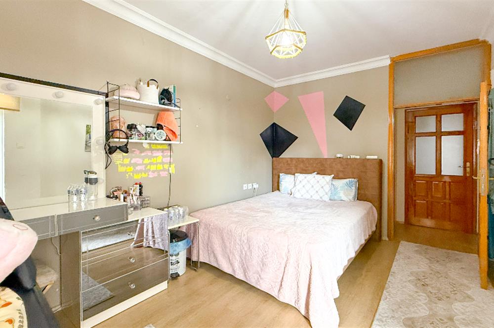 C21 BAL'DAN KUVAYİ MİLLİYE'DE CADDE ÜZERİ SATILIK VİLLA