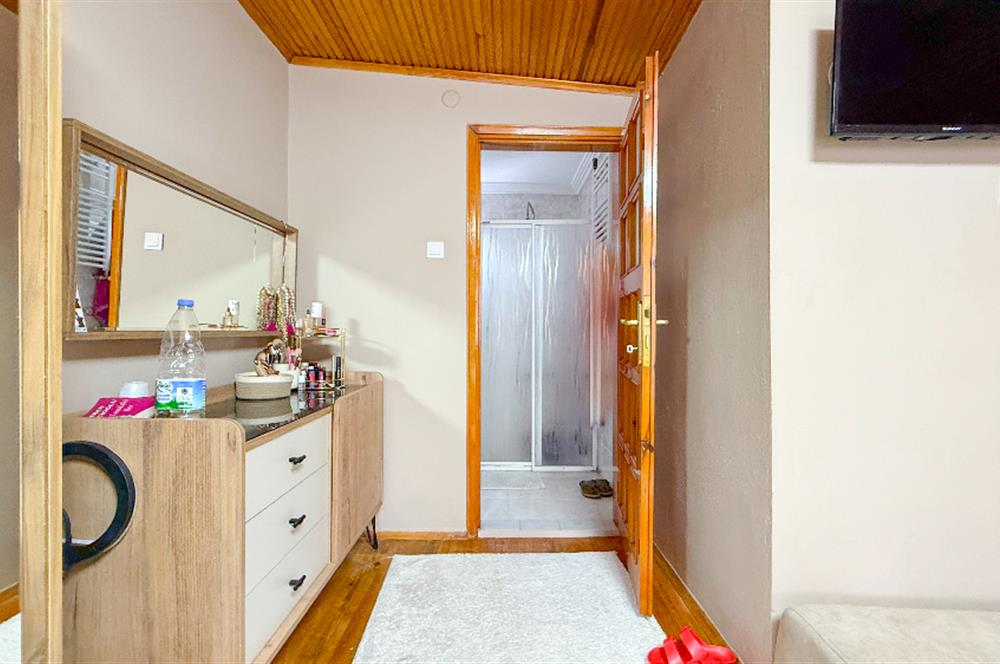 C21 BAL'DAN KUVAYİ MİLLİYE'DE CADDE ÜZERİ SATILIK VİLLA