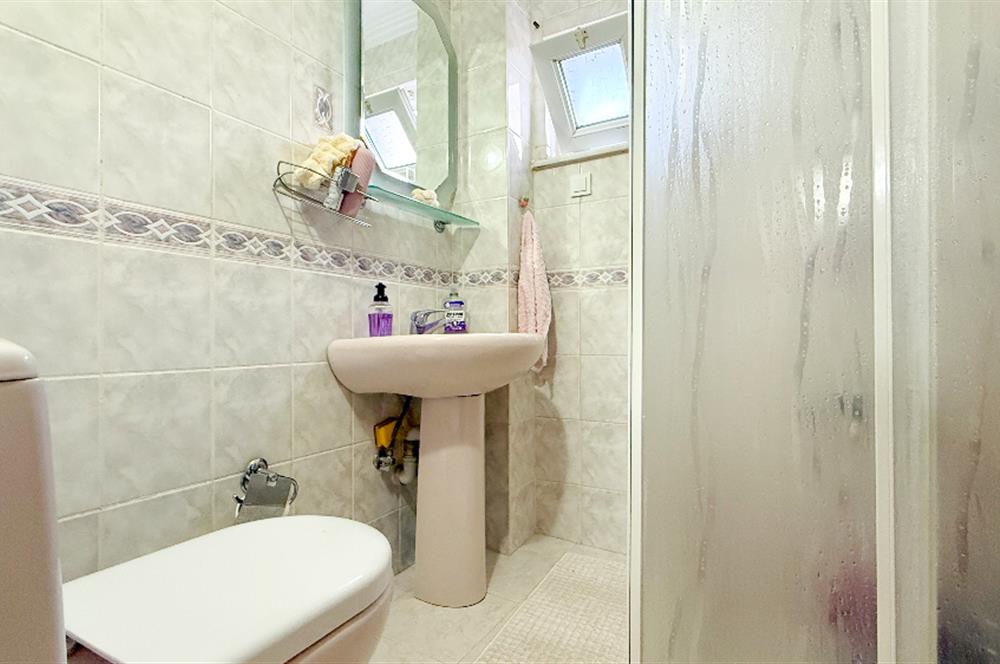 C21 BAL'DAN KUVAYİ MİLLİYE'DE CADDE ÜZERİ SATILIK VİLLA