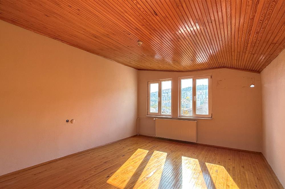 C21 BAL'DAN KUVAYİ MİLLİYE'DE SİTE İÇİ SATILIK VİLLA