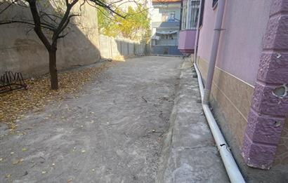 CENTURY 21 PLUS GAYRİMENKULDEN KANLICADA 3+1 ARA KAT SATILIK