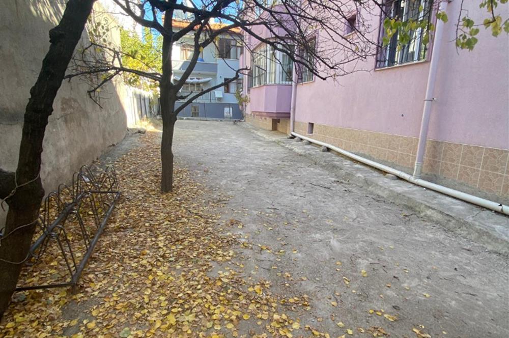 CENTURY 21 PLUS GAYRİMENKULDEN KANLICADA 3+1 ARA KAT SATILIK