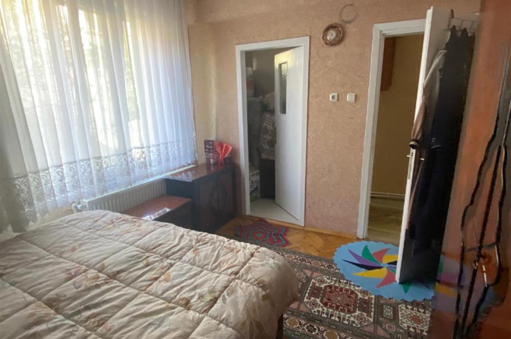 CENTURY 21 PLUS GAYRİMENKULDEN KANLICADA 3+1 ARA KAT SATILIK