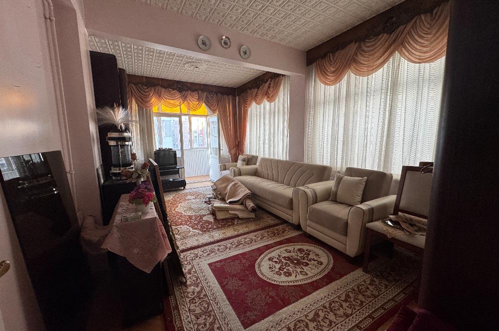 AKŞEMSETTİN'DE 2+1 KÖŞE DAİRE