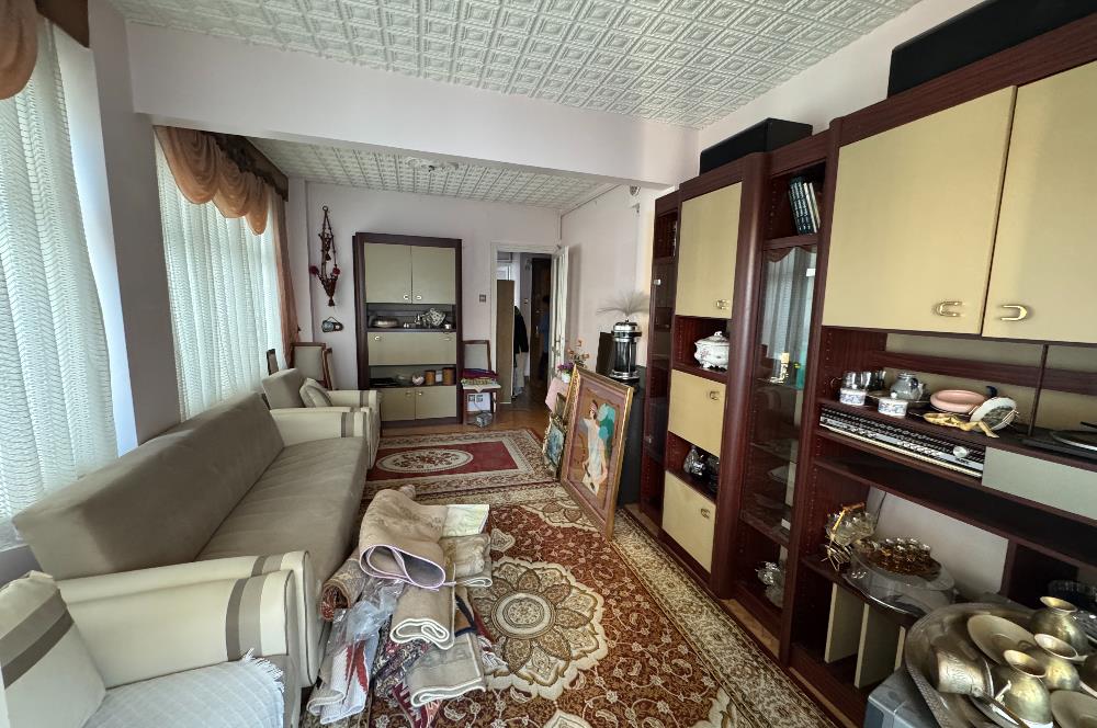 AKŞEMSETTİN'DE 2+1 KÖŞE DAİRE