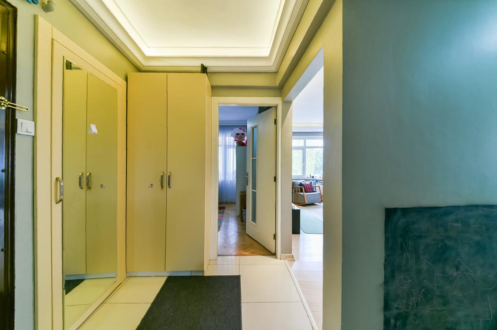 Caddebostan Ömerpaşa Sokakta geniş 3+1 Kiralık Ev