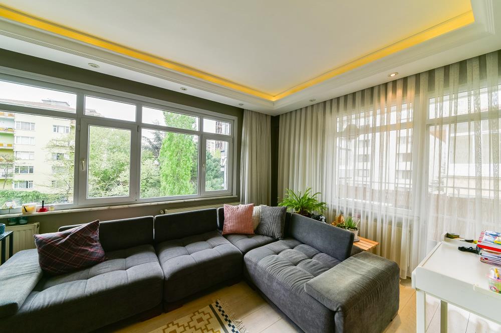 Caddebostan Ömerpaşa Sokakta geniş 3+1 Kiralık Ev