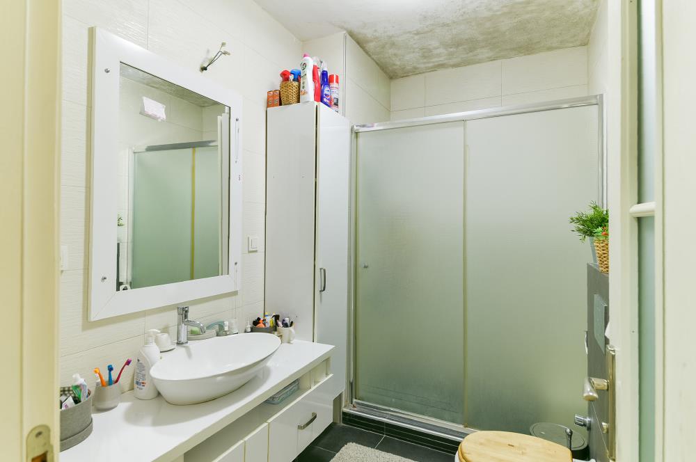 Caddebostan Ömerpaşa Sokakta geniş 3+1 Kiralık Ev