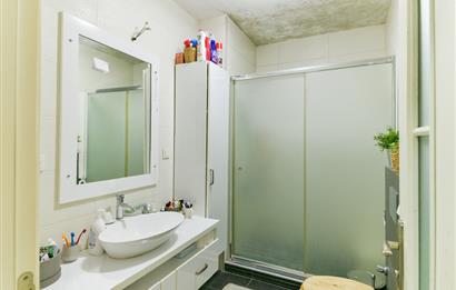 Caddebostan Ömerpaşa Sokakta geniş 3+1 Kiralık Ev