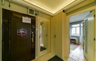 Caddebostan Ömerpaşa Sokakta geniş 3+1 Kiralık Ev