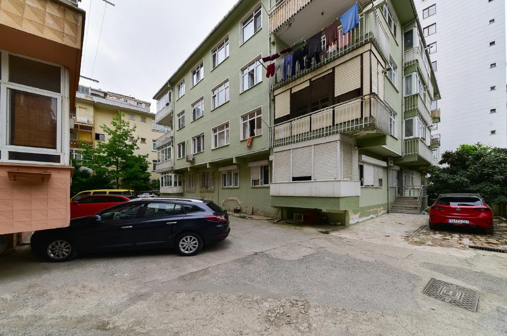 Caddebostan Ömerpaşa Sokakta geniş 3+1 Kiralık Ev