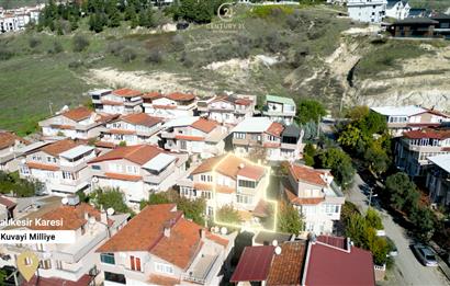 C21 BAL'DAN KUVAYİ MİLLİYE'DE CADDE ÜZERİ SATILIK VİLLA