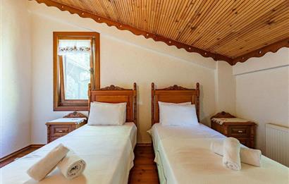 SAPANCA GÖLÜNE SIFIR SATILIK EMSALSİZ VİLLA