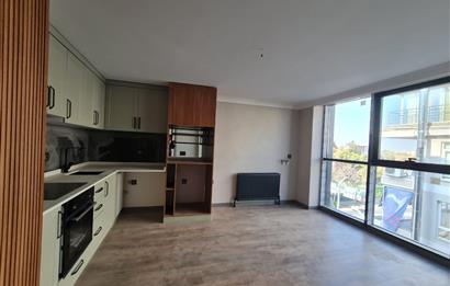 KUĞULU PARKA KOMŞU-MODERN 1+1 AÇIK/KAPALI OTOPARK-GÜVENLİKLİ