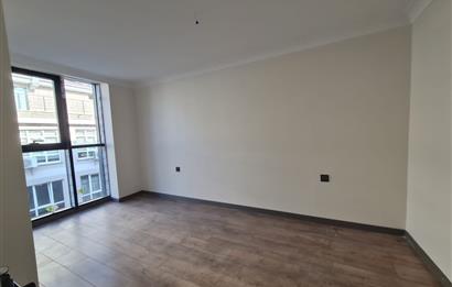 KUĞULU PARKA KOMŞU-MODERN 1+1 AÇIK/KAPALI OTOPARK-GÜVENLİKLİ