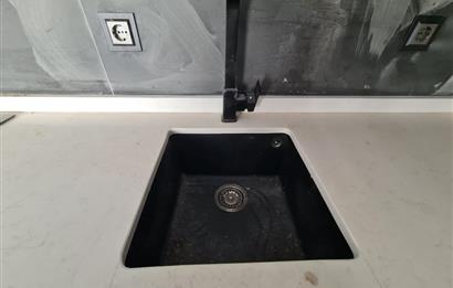 KUĞULU PARKA KOMŞU-MODERN 1+1 AÇIK/KAPALI OTOPARK-GÜVENLİKLİ