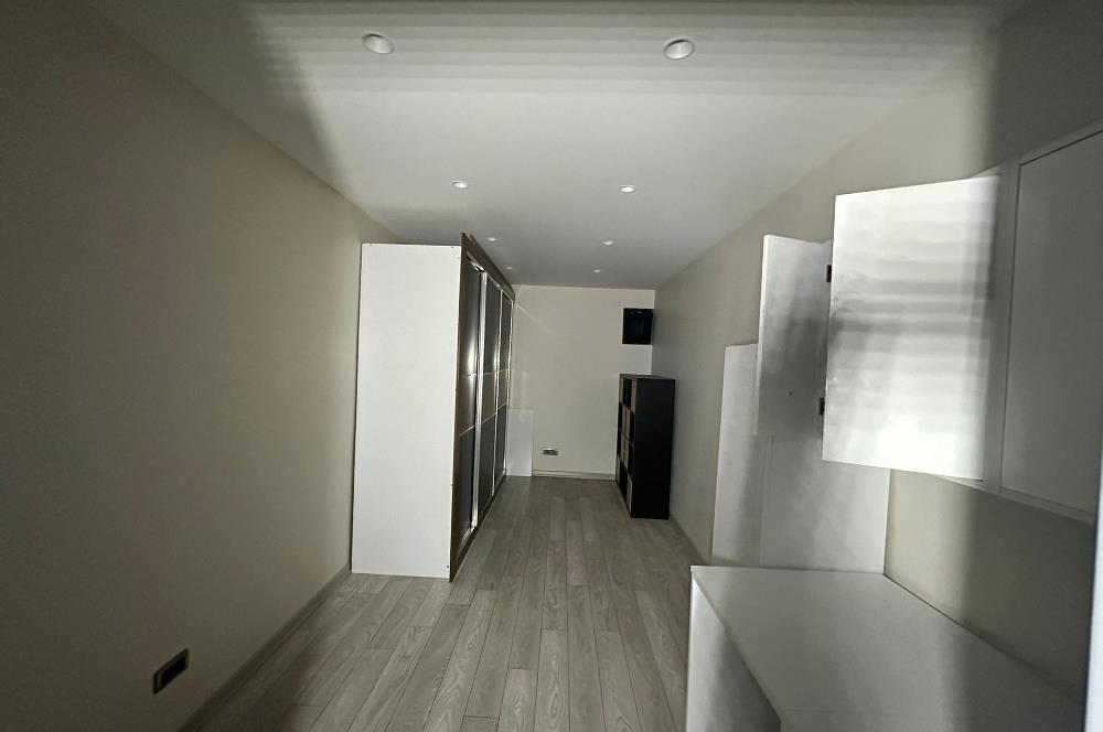 Zekeriyaköy butik havuzlu sitede 6+2 kiralık villa