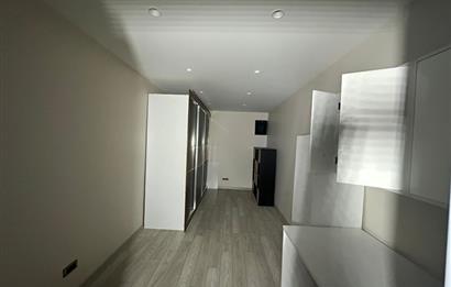 Zekeriyaköy butik havuzlu sitede 6+2 kiralık villa