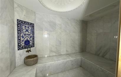 Zekeriyaköy butik havuzlu sitede 6+2 kiralık villa