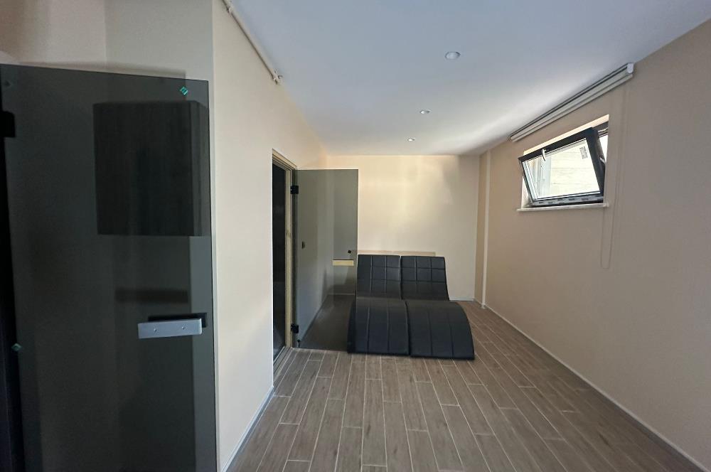 Zekeriyaköy butik havuzlu sitede 6+2 kiralık villa