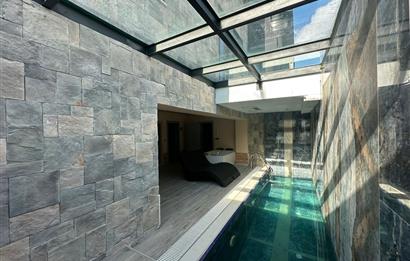 Zekeriyaköy butik havuzlu sitede 6+2 kiralık villa