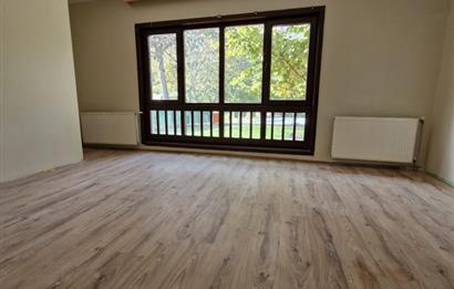 BAŞAKŞEHİR SALKIM KONAKLARINDA DOĞA İLE İÇ İÇE SATILIK TRİPLEKS VİLLA