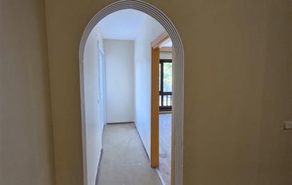 BAŞAKŞEHİR SALKIM KONAKLARINDA DOĞA İLE İÇ İÇE SATILIK TRİPLEKS VİLLA