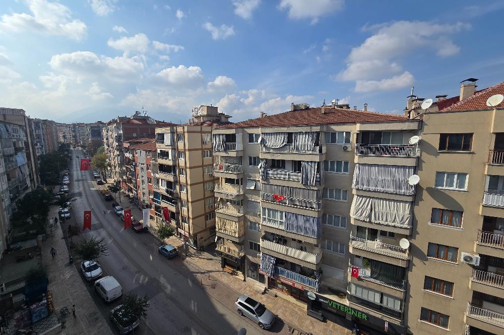 Fesleğen Mahallesi Emek Caddesi Üzerinde 190,00 m² 4+1 Daire...