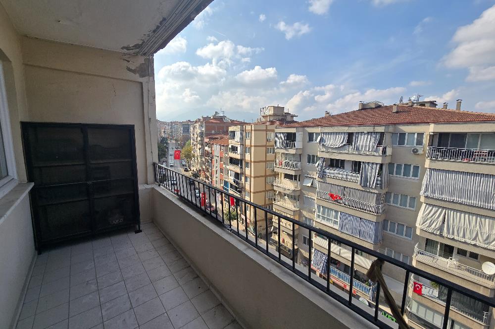 Fesleğen Mahallesi Emek Caddesi Üzerinde 190,00 m² 4+1 Daire...