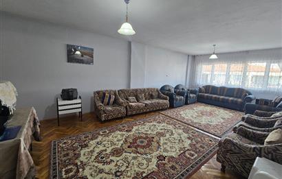 Fesleğen Mahallesi Emek Caddesi Üzerinde 190,00 m² 4+1 Daire...