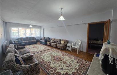 Fesleğen Mahallesi Emek Caddesi Üzerinde 190,00 m² 4+1 Daire...