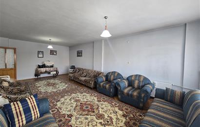 Fesleğen Mahallesi Emek Caddesi Üzerinde 190,00 m² 4+1 Daire...