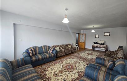 Fesleğen Mahallesi Emek Caddesi Üzerinde 190,00 m² 4+1 Daire...