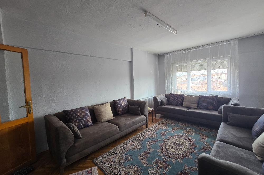 Fesleğen Mahallesi Emek Caddesi Üzerinde 190,00 m² 4+1 Daire...