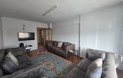 Fesleğen Mahallesi Emek Caddesi Üzerinde 190,00 m² 4+1 Daire...