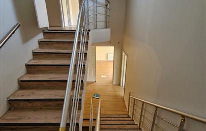 BAŞAKŞEHİR SALKIM KONAKLARINDA DOĞA İLE İÇ İÇE SATILIK TRİPLEKS VİLLA