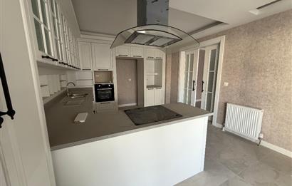 YENİ BATI LAVİVA ZİRVE SİTESİNDE ULTRA LÜKS 3+1 SATILIK DAİRE