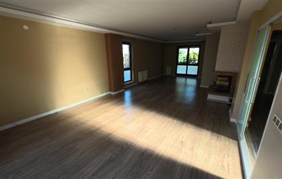 SİYASAL BAHÇEKENT SİTESİNDE 5+1 ŞÖMİNELİ LÜKS KİRALIK VİLLA