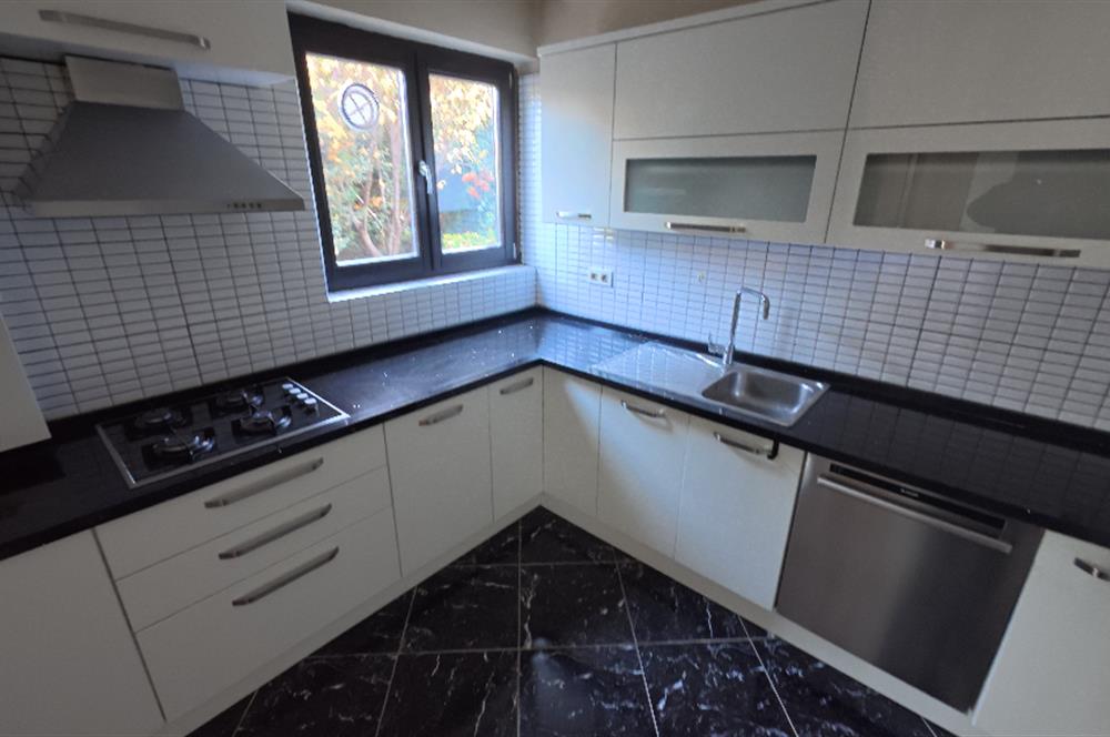 SİYASAL BAHÇEKENT SİTESİNDE 5+1 ŞÖMİNELİ LÜKS KİRALIK VİLLA