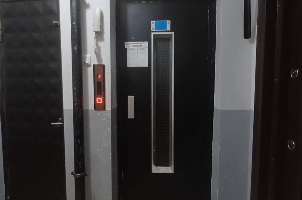 C21 Cius; Cumhuriyet'te Deniz Manzaralı Geniş 3+1 Satılık Fırsat