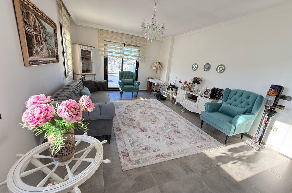 Gümüşlükte 5+1 250 m2 Eşyasız Kiralık Daire