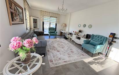 Gümüşlükte 5+1 250 m2 Eşyasız Kiralık Daire