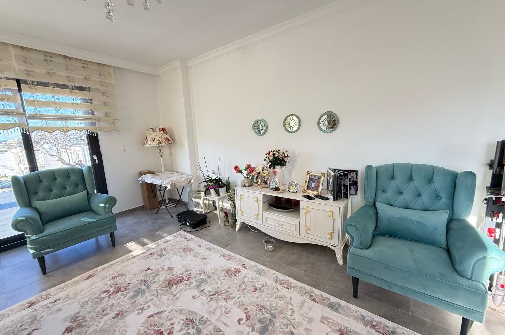 Gümüşlükte 5+1 250 m2 Eşyasız Kiralık Daire