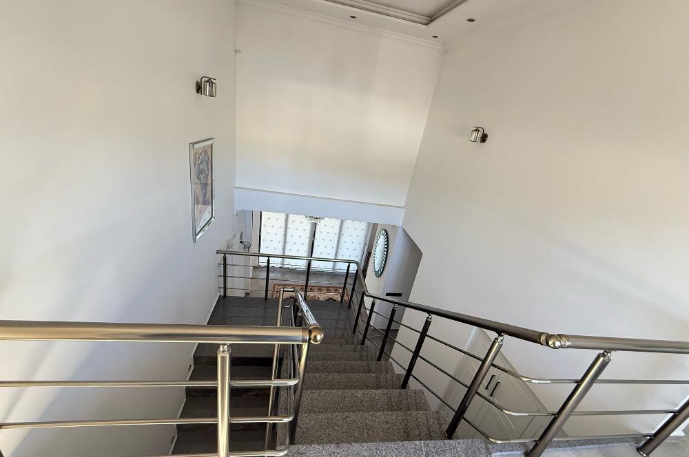 Gümüşlükte 5+1 250 m2 Eşyasız Kiralık Daire