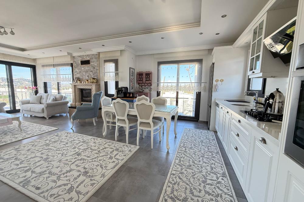 Gümüşlükte 5+1 250 m2 Eşyasız Kiralık Daire