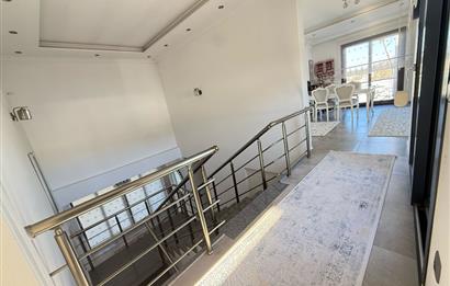 Gümüşlükte 5+1 250 m2 Eşyasız Kiralık Daire